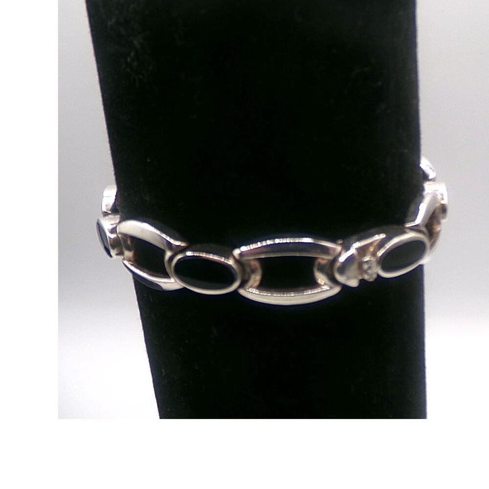 VINTAGE STERLING SILVER & ONYX BRACELET Oval Link Chain link clasp closure